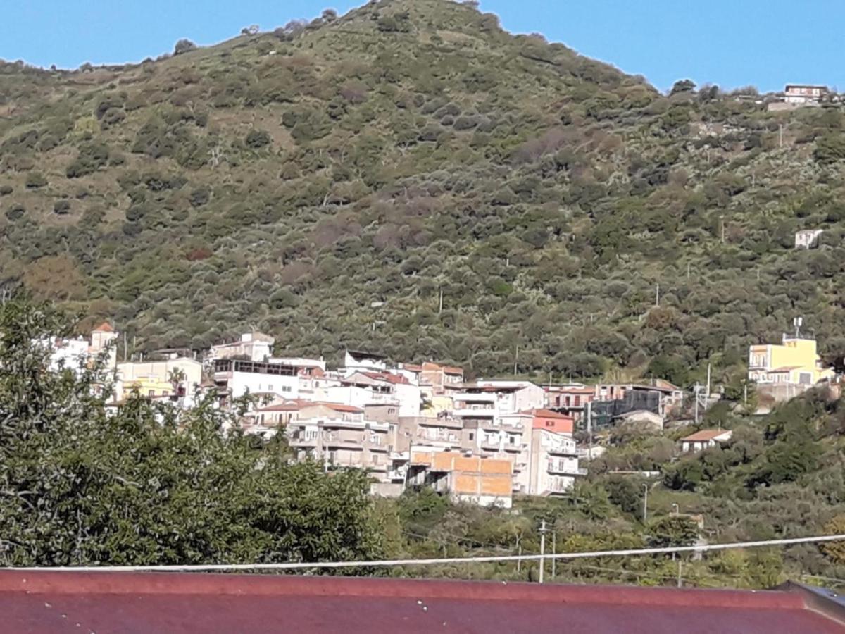 Appartamento Casa Di Lucia Forza dʼAgro Esterno foto